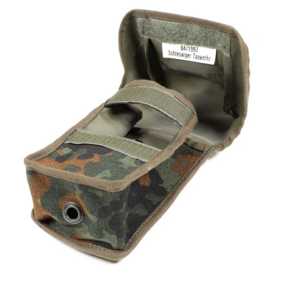 Picture of GERMAN SIGNAL LIGHT POUCH FOR WEB GEAR