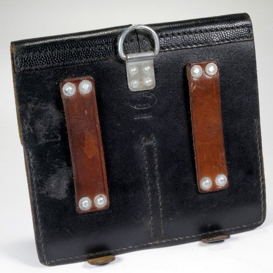 Picture of FAL LEATHER DUAL MAG POUCH, AUSTRIAN G-VG