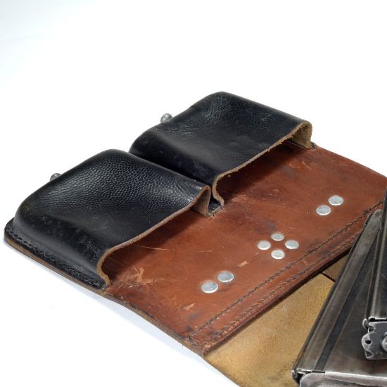 Picture of FAL LEATHER DUAL MAG POUCH, AUSTRIAN G-VG