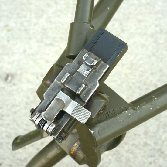 Picture of HK21E HK23E TRIPOD, FIELD MOUNT, MODEL 1102
