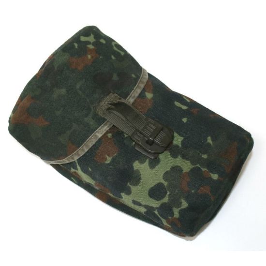 Picture of GERMAN WATER CANTEEN AND POUCH