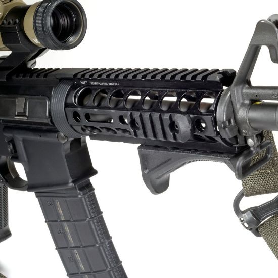 Picture of AR M4 M-SERIES 2-PIECE M-LOK HANDGUARD, CARBINE LENGTH, MIDWEST INDUSTRIES