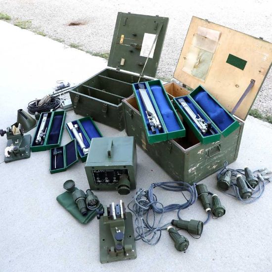Picture of EAST GERMAN DDR DEPOT LEVEL, MULTI-WEAPON OPTICAL SIGHTING SYSTEM, ARMORERS TOOLS