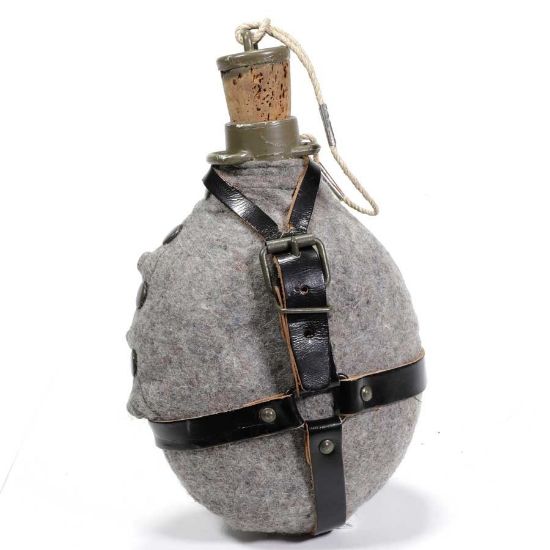 Picture of CZECH M60 CANTEEN KIT, CORRECT FOR USE WITH M10M GAS MASK