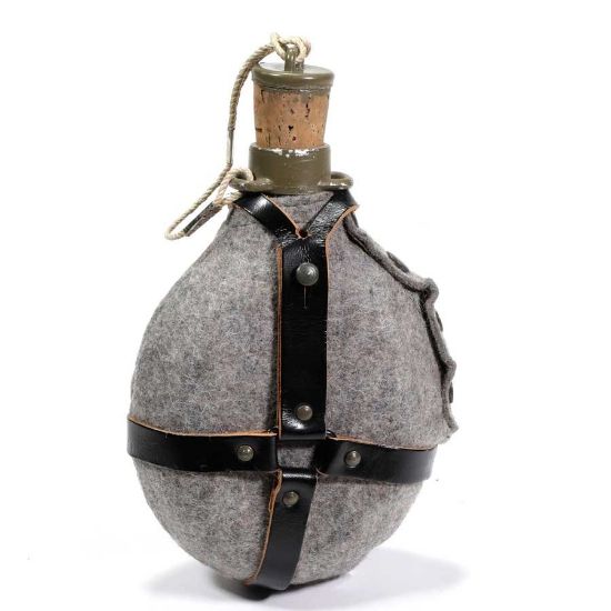 Picture of CZECH M60 CANTEEN KIT, CORRECT FOR USE WITH M10M GAS MASK