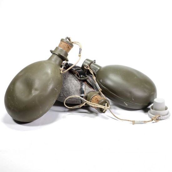 Picture of CZECH M60 CANTEEN KIT, CORRECT FOR USE WITH M10M GAS MASK