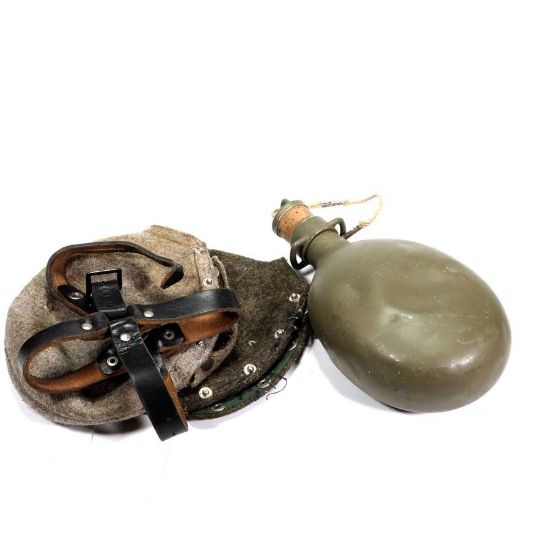 Picture of CZECH M60 CANTEEN KIT, CORRECT FOR USE WITH M10M GAS MASK