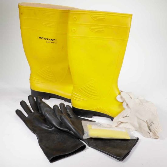 Picture of CZECH YELLOW 1-PC CHEMICAL SUIT WITH BOOTS, BAG AND GLOVES