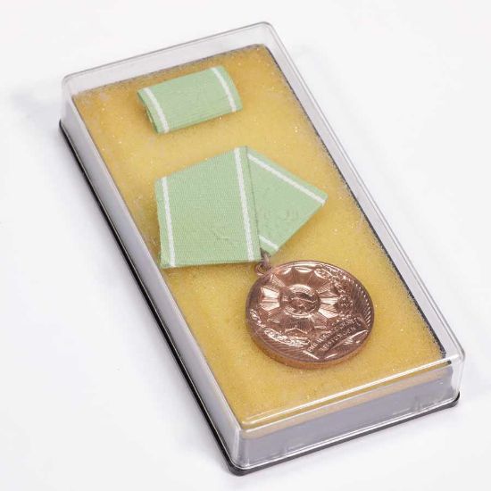 Picture of EAST GERMAN DDR MDI AUSGEZEICHNETE LEISTUNGEN / EXCELLENT PERFORMANCE MEDAL