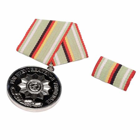 Picture of EAST GERMAN DDR MDI SILVER MERIT MEDAL 