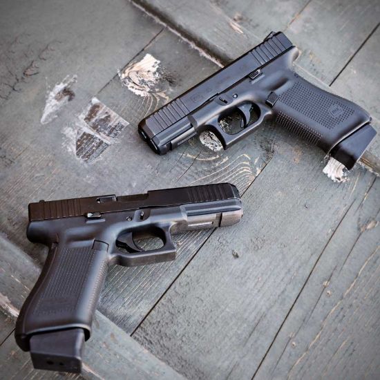 Picture of CASE OF GLOCK 17/34 9MM 19RD WINDOW MAGAZINE WITH PLUS 2 BASEPLATE, AC-UNITY (QTY 100)