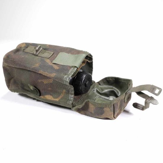 Picture of BRITISH BLACK CANTEEN WITH CAMO POUCH