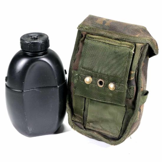Picture of BRITISH BLACK CANTEEN WITH CAMO POUCH
