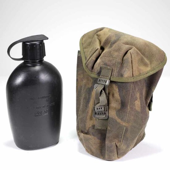 Picture of BRITISH BLACK CANTEEN WITH CAMO POUCH