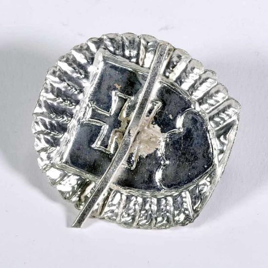 Picture of SLOVAKIAN GOLD/SILVER CAP INSIGNIA