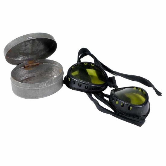 Picture of VINTAGE WW II ERA SWISS GOGGLES W/ METAL CASE
