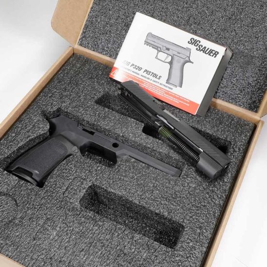 Picture of SIG CALIBER X-CHANGE KIT P320 .40SW, BLACK FINISH, ONE 14RD MAG