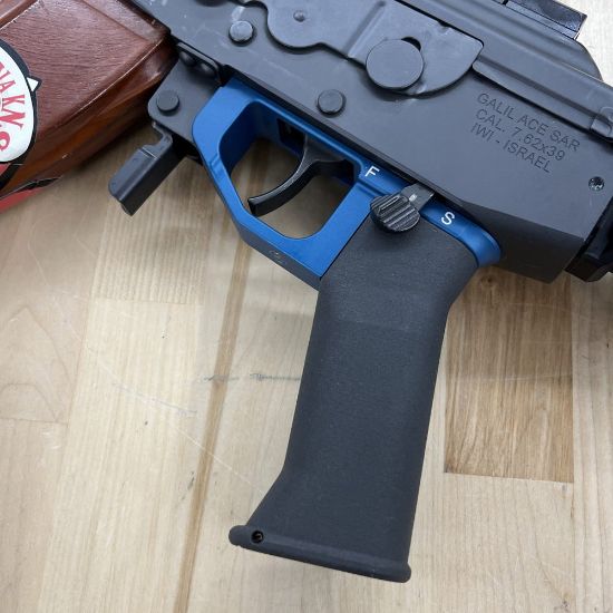 Picture of KNS GALIL ENHANCED PISTOL GRIP, SMOOTH W/O SPUR