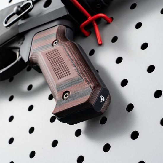 Picture of DOUBLESTAR STRONGHOLD PISTOL GRIP FOR AR, RED