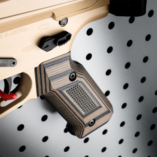 Picture of DOUBLESTAR STRONGHOLD PISTOL GRIP FOR AR, FDE