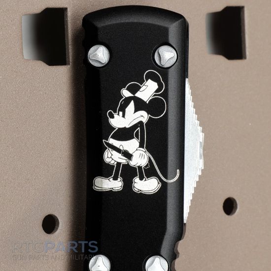 Picture of MICROTECH ULTRATECH STEAMBOAT WILLIE, S/E OTF, BLACK, 3.4 INCH, DISTRESSED WHITE, 121-1SB