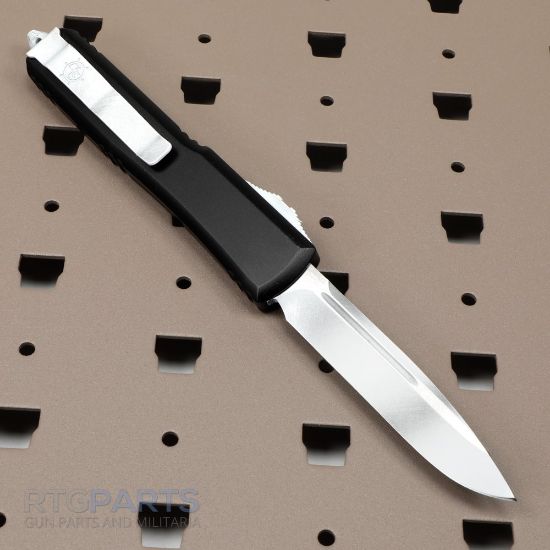 Picture of MICROTECH ULTRATECH STEAMBOAT WILLIE, S/E OTF, BLACK, 3.4 INCH, DISTRESSED WHITE, 121-1SB