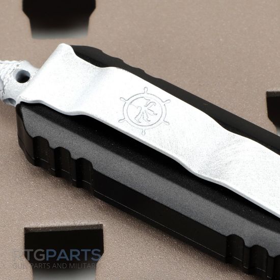 Picture of MICROTECH ULTRATECH STEAMBOAT WILLIE, S/E OTF, BLACK, 3.4 INCH, DISTRESSED WHITE, 121-1SB