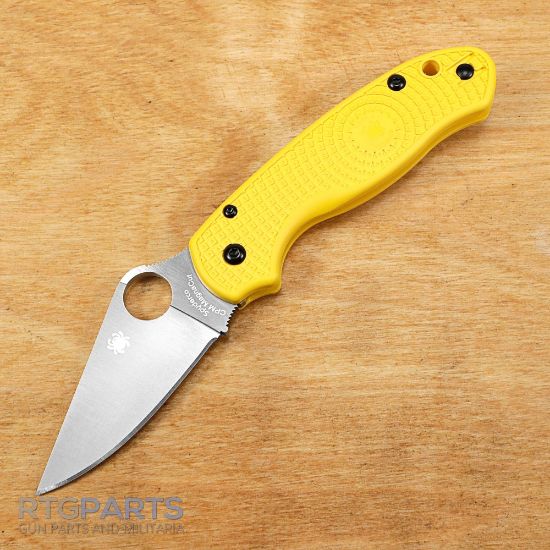 Picture of SPYDERCO PARA 3 LIGHTWEIGHT, YELLOW FRN HANDLE, SATIN FINISH, 2.92" BLADE LENGTH, CPM MAGNACUT STEEL