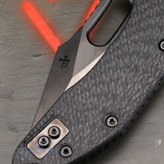 Picture of MICROTECH STITCH, S/E, RAM-LOK, FLUTED CARBON FIBER SCALES, 3.7 INCH DLC BLADE, 169RL-1DLCTFLCFS