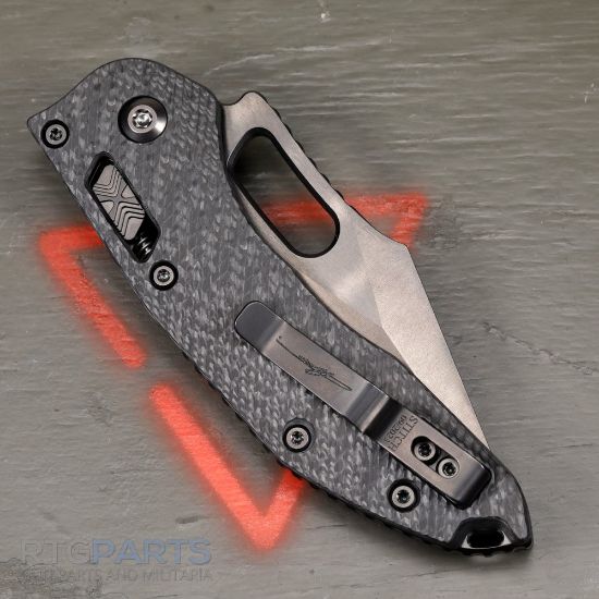 Picture of MICROTECH STITCH, S/E, RAM-LOK, FLUTED CARBON FIBER SCALES, 3.7 INCH DLC BLADE, 169RL-1DLCTFLCFS
