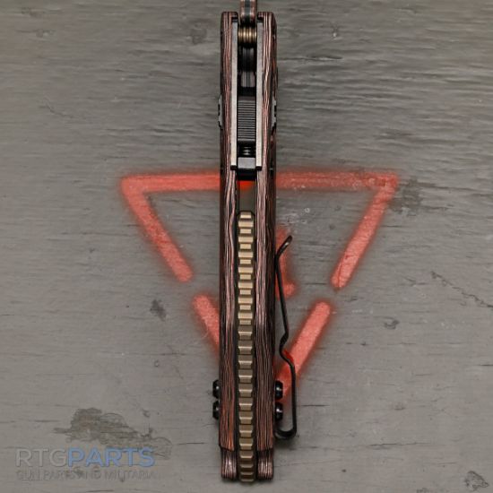 Picture of MICROTECH STITCH, S/E, RAM-LOK, BAKER FORGE DAMASCUS, PROTECH COMPOSITES LIVE WIRE CARBON SCALES, 3.7 INCH, 169RL-16MS1