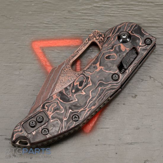 Picture of MICROTECH STITCH, S/E, RAM-LOK, BAKER FORGE DAMASCUS, PROTECH COMPOSITES LIVE WIRE CARBON SCALES, 3.7 INCH, 169RL-16MS1