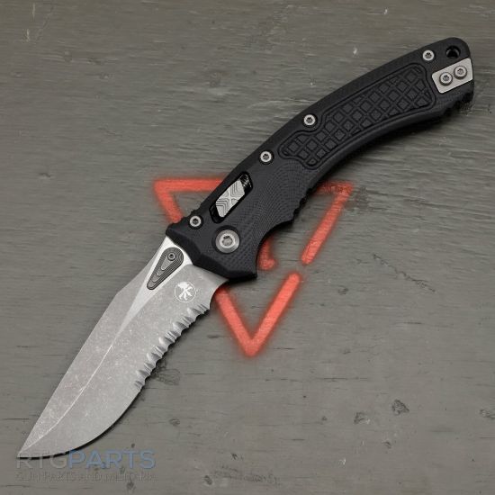 Picture of MICROTECH AMPHIBIAN, S/E, RAM-LOK, BLACK, FRAG G10, 3.9 INCH, APOCALYPTIC, SERRATED, 137RL-11APFRGTBK