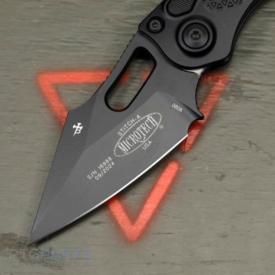 Picture of MICROTECH STITCH AUTO, S/E, BLACK ALUMINUM HANDLE, 3.7 INCH, BLACK BLADE, ANTIQUE GREEN TITANIUM BACKSPACER, 169-1BK-A3TI