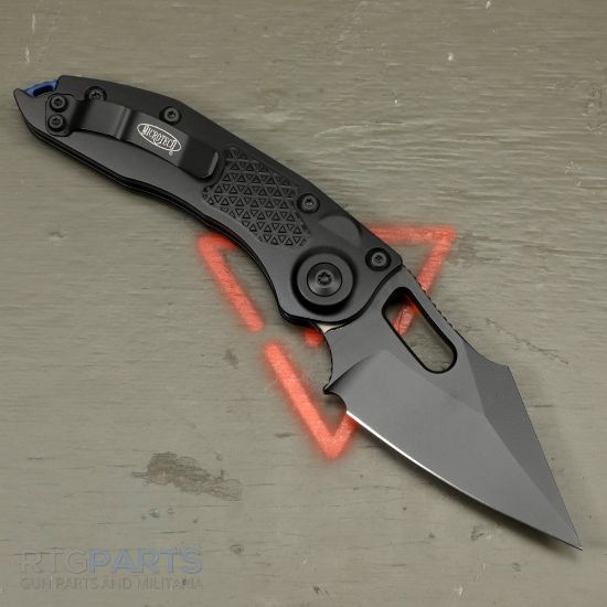 Picture of MICROTECH STITCH AUTO, S/E, BLACK ALUMINUM HANDLE, 3.7 INCH, BLACK BLADE, BLUE TITANIUM BACKSPACER, 169-1BK-A1TI