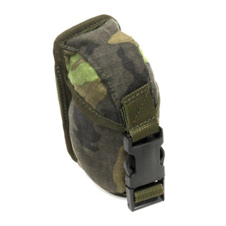 Picture of CZECH FOREST CAMO M95 HAND GRENADE POUCH WITH 2 ALICE CLIPS