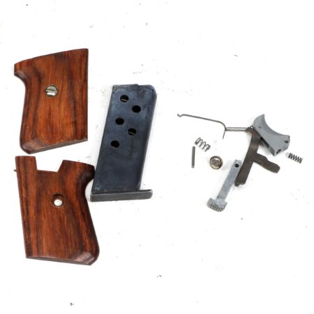 Picture of JENNINGS J25 WOOD GRIPS, PARTS AND MAGAZINE