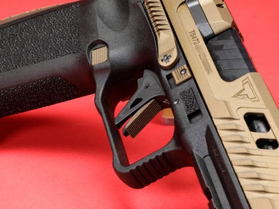 Picture of CANIK TTI COMBAT 4.6" COMP BRONZE PISTOL PACKAGE, HG7854-N
