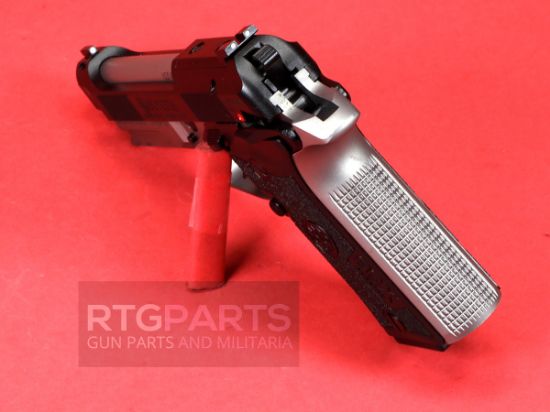 Picture of BERETTA 80X CHEETAH 380ACP SPECIAL EDITION W/ LEATHER CASE