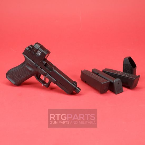 Picture of GLOCK 17CK GEN5 9MM W/ AIMPOINT ACRO, SR SIGHTS, 2-BARRELS, 3X17RD MAGS