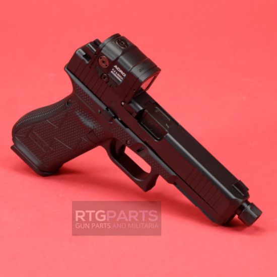 Picture of GLOCK 17CK GEN5 9MM W/ AIMPOINT ACRO, SR SIGHTS, 2-BARRELS, 3X17RD MAGS