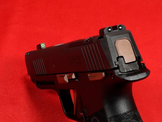 Sig Sauer, P365XL Rose, Sub-Compact, 9mm, 3.1" Barrel with Integrally Compensated Slide, Nitron Finish, Black with Rose Gold Controls and Engraving, SIGLITE Day/Night Sights, 12 Rounds, 2 Magazines, Optics Ready, Includes Rose Laser Engraved Grip Module, Rose Kit Including Vaultek Lifepod Pistol Safe, Dummy Rounds, and Quick Start Guide, 798681679973, FFL-SIG-365XL-9-ROSE-MS, RTG Parts