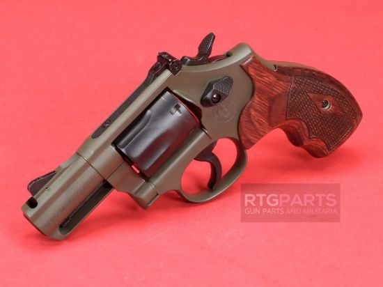 Picture of SMITH & WESSON PERFORMANCE CENTER 19 CARRY COMP 357 MAG, NO-LOCK, 14451