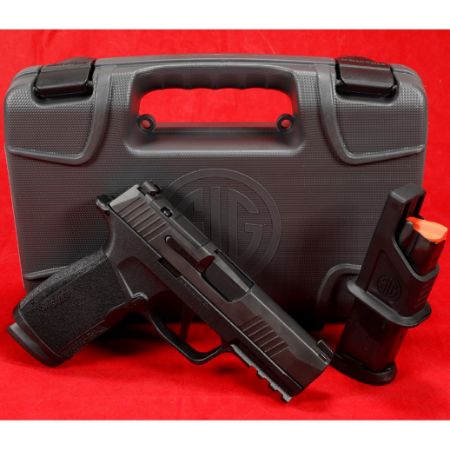 Sig Sauer, P365, XMacro, Striker Fired, Semi-automatic, Polymer Framed Pistol, Sub-Compact, 9MM, 3.7" Barrel, Nitron Finish, Black, XRAY3 Day/Night Sights, Optic Ready, 2x17rd Magazines, X-Macro, 798681671205, FFL-365XCA-9-BXR3, RTG Parts