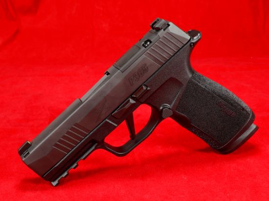 Sig Sauer, P365, XMacro, Striker Fired, Semi-automatic, Polymer Framed Pistol, Sub-Compact, 9MM, 3.7" Barrel, Nitron Finish, Black, XRAY3 Day/Night Sights, Optic Ready, 2x17rd Magazines, X-Macro, 798681671205, FFL-365XCA-9-BXR3, RTG Parts