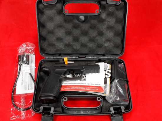 Sig Sauer, P365, XMacro, Striker Fired, Semi-automatic, Polymer Framed Pistol, Sub-Compact, 9MM, 3.7" Barrel, Nitron Finish, Black, XRAY3 Day/Night Sights, Optic Ready, 2x17rd Magazines, X-Macro, 798681671205, FFL-365XCA-9-BXR3, RTG Parts
