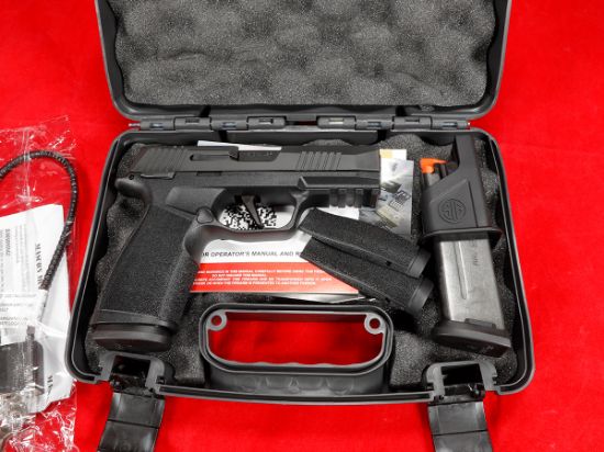 Sig Sauer, P365, XMacro, Striker Fired, Semi-automatic, Polymer Framed Pistol, Sub-Compact, 9MM, 3.7" Barrel, Nitron Finish, Black, XRAY3 Day/Night Sights, Optic Ready, Manual Safety, 2x17rd Magazines, X-Macro, 798681672707, 365XCA-9-BXR3-MS, RTG Parts