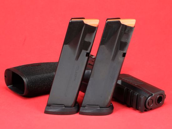 Sig Sauer, P365, XMacro, Striker Fired, Semi-automatic, Polymer Framed Pistol, Sub-Compact, 9MM, 3.7" Barrel, Nitron Finish, Black, XRAY3 Day/Night Suppressor Sights, Includes ROMEO-X Compact Red Dot, 2x17rd Magazines, X-Macro, 798681689415, FFL-365XCA-9-BXR3-RXX, RTG Parts