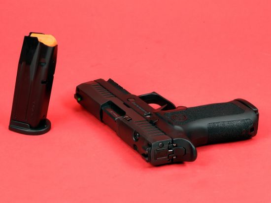 Sig Sauer, P320XC, X-Compact, Striker Fired, Semi-automatic, Polymer Frame Pistol, 9MM, 3.6" Barrel, Nitron Finish, Black, Modular X Grip, XRAY3 Night Sights, XSeries Flat Trigger, Optics Ready w/ R2 Base Plate, Two 15rd Magazines, 798681691722, 320XC-9-BXR3-RXX, RTG Parts