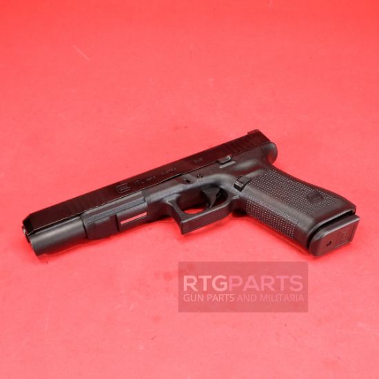 Picture of GLOCK 17L GEN5 MOS 6.02" 9MM LONG SLIDE 3X17RD MAGS